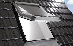 Opening windows in roof